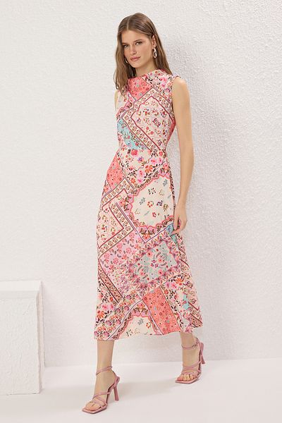 Trendyol Collection Midi-Webkleid mit Puder-Ethno-Print TWOSS24EL00390