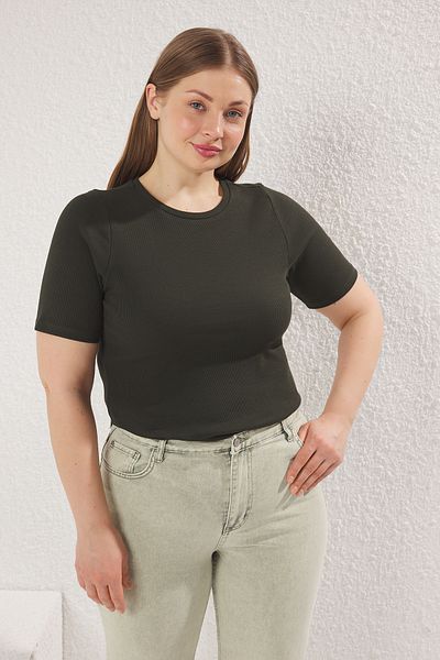 Trendyol Curve Anthrazitfarbene, figurbetonte Strickbluse in Übergröße – TBBSS25AF00104