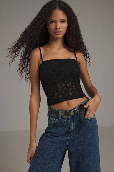 Trendyol Collection Μαύρο λουράκι Crop Lace Lined ελαστική πλεκτή μπλούζα TWOSS25BZ00326