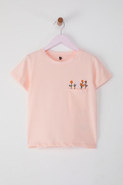 TRENDYOLKIDS Pink Girl Candy - Květinové tričko s krátkým rukávem TKDSS25TS00086