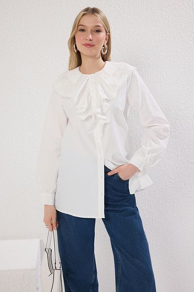 Trendyol Modest Ecru szőtt ing csipkegallérral és fodros elülső részlettel TCTSS25TG00019