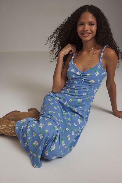 Trendyol Collection Rochie tricotată maxi elastică, cu bretele imprimate cu flori albastre, cu decolteu în V, adunată pe corp TWOSS25EL00474