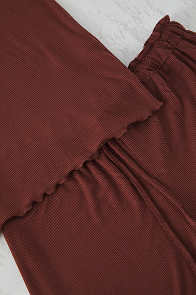 Trendyol Curve Καφέ Baby Overlock Λεπτομερές Σετ Πλεκτές Πιτζάμες με Σορτς TBBSS25AI00040