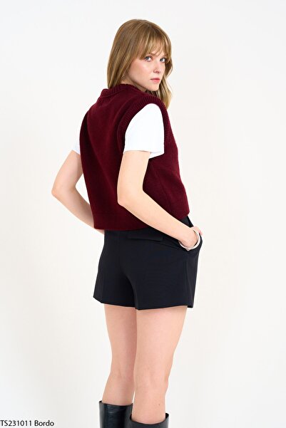 CADDELAMODA Women's V-Neck Plain Sweater