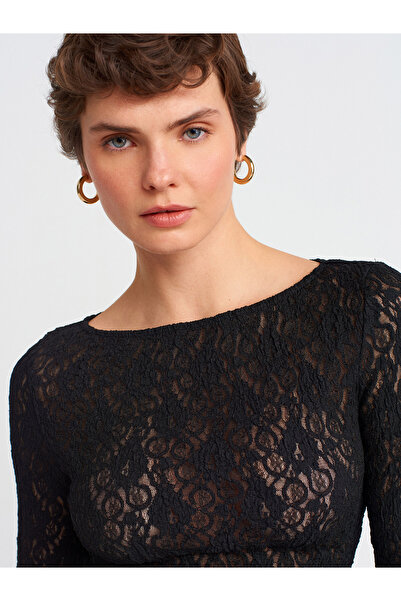 Dilvin 31312 Boat Neck Lace Top-Black