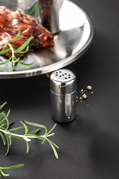 Chavin Small Size Steel Salt Shaker and Pepper Shaker Set - 1 Pair for Home Restaurant Restaurant Cin515
