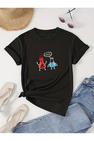 uyguntarz Unisex-T-Shirt „I THINK YOU GIVE SURPLUS REACT“ mit Aufdruck