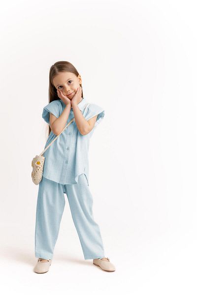 Oliven The Kid Cămașă pentru fetiță din in brodat cu fundă albastră