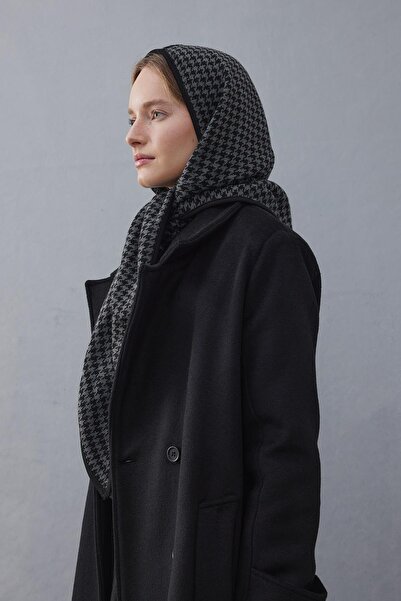 Fahhar Black Hooded Scarf Houndstooth