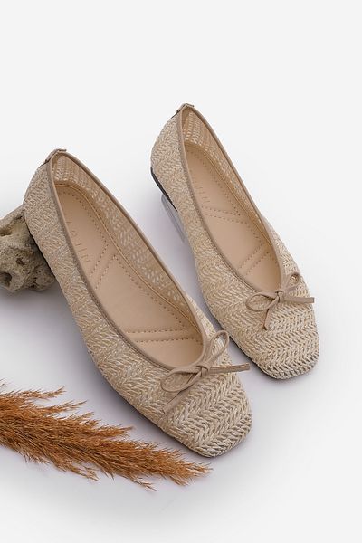 Marjin Beigefarbene Ballerinas für Damen – Stroh-Minpa mit stumpfer Zehenpartie und Schleifendetail