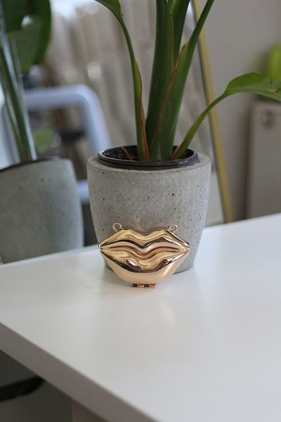 Moom Bag Accesoriu pentru geantă Gold Lip Mini Charm
