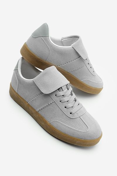 Marjin Damen-Sneaker aus grauem Wildleder – Retro-Sportschuhe mit Zungendetail