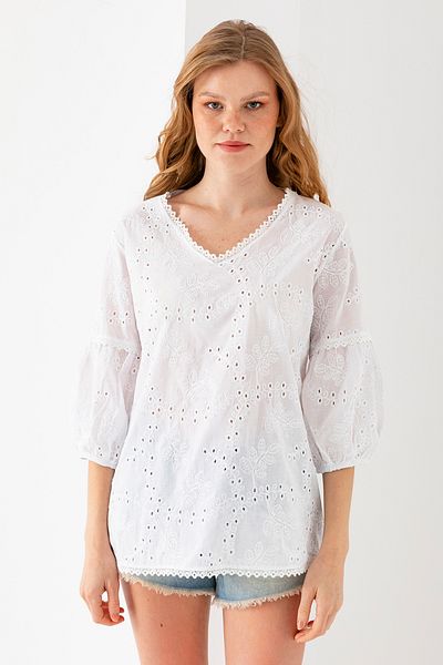 EtkiModa Γυναικεία μπλούζα με λευκό μανίκι με μπαλόνι με λεπτομέρεια από κέντημα Brodelli