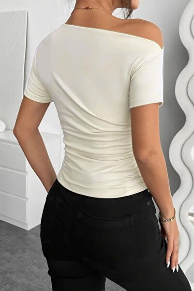 Mossta Μπεζ κοντομάνικη μπλούζα με κορδόνια στον ώμο