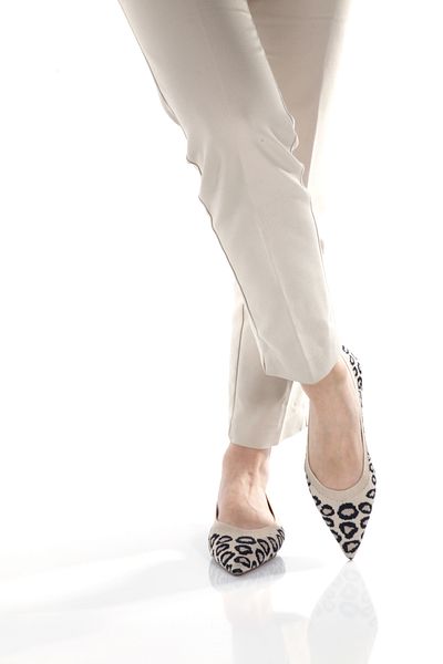 UĞURÖKÇE FEMEI BEJ LEOPARD MODEL TRICO CU VÂRFA ASCHITĂ BALETI
