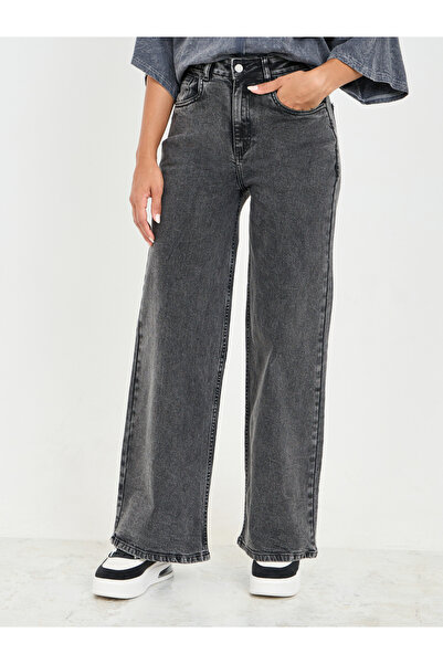 Gray جينز عالي الخصر وواسع الساق
