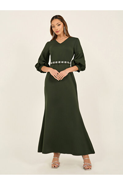 Styli فستان ماكسي مزين بحزام خصر وأكمام بطول 3/4