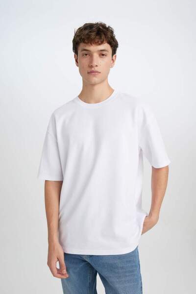 DeFacto Oversize Wide Fit Crew Neck Short Sleeve Basic Plain Heavy Fabric T-Shirt X3926Az25Sp