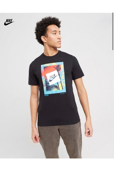 Nike Sportswear Heatwave Photo Graphic Short-Sleeve Siyah Erkek T-shirt