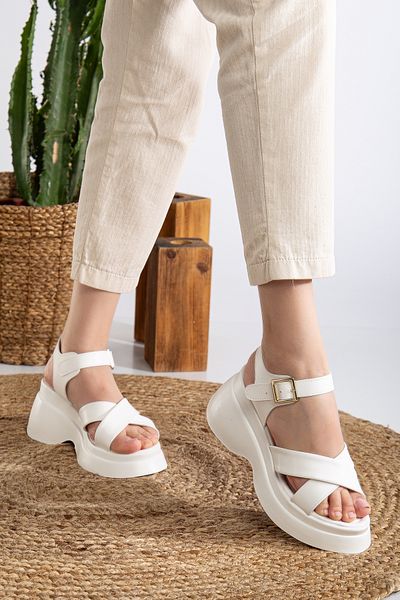BUİSTİ White Women's Sandals with High Bottom and Cross Stripe