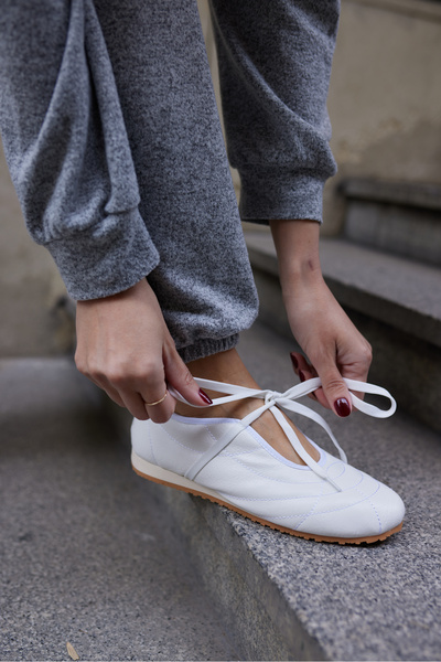 ANGELİNA JONES NAMES ΓΥΝΑΙΚΕΙΟ ΛΕΥΚΟ ΚΟΡΔΟΝΙ ΛΕΠΤΟΜΕΡΗ ΠΑΠΟΥΤΣΙΑ