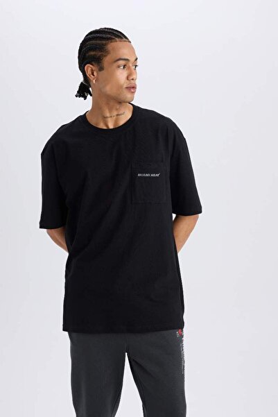 DeFacto DeFactoFit NBA Miami Heat Oversize Geniş Kalıp Bisiklet Yaka Sırt Baskılı Kısa Kollu Tişört E0067AX2