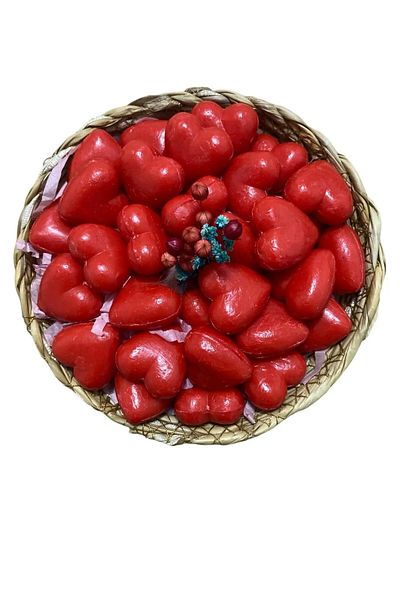 EQMQ STORE KOZMETİK Mini Heart Decorative Scented Basket Red Soap (30 Pieces 2*2 cm in the Basket)