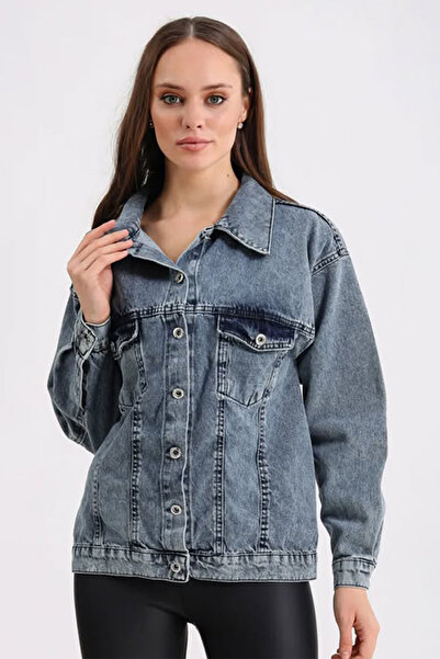 Hatun Atila Jachetă din denim cu imprimeu cu personaje de desene animate pe spate 7686