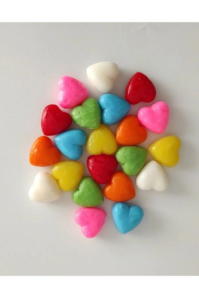 EQMQ STORE KOZMETİK Mini Heart Decorative Scented Basket Mixed Color Soap (30 Pieces 2*2 cm in the Basket)