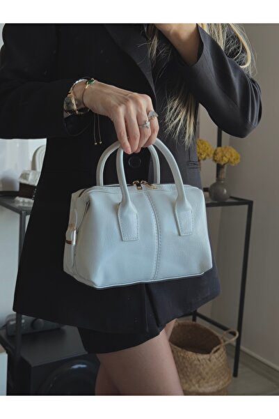 mèche atelier since 2024 حقيبة يد وكتف نسائية من الجلد موديل بيري باللون الأبيض