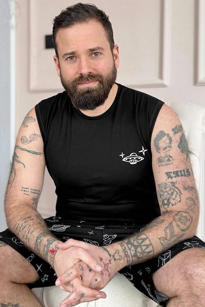 Pijamaevi Schwarzes, mit Space bedrucktes Herren-Pyjama-Set mit Shorts ohne Ärmel