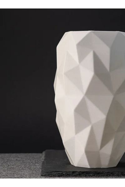 3D Brothers Low Poly Smooth Vase - A Modern Artistry in Minimalism
