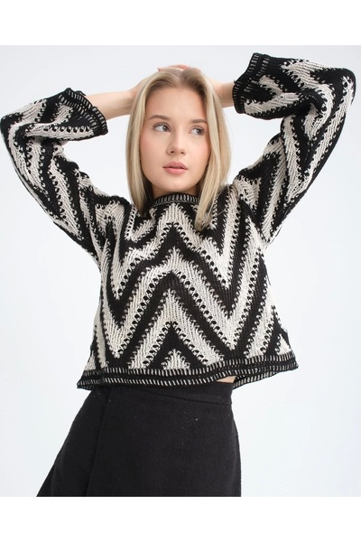 KarşıVitrin Geometric Pattern Loose Knitwear Sweater