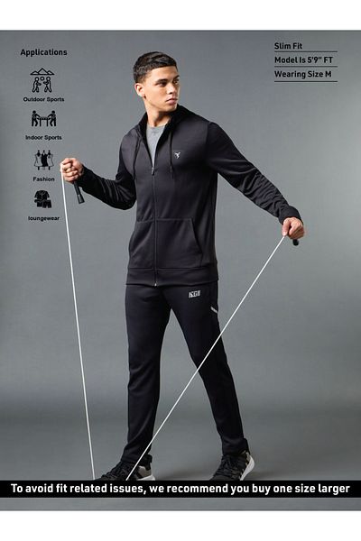 Technosport By Styli هودي سادة بأكمام طويلة مع إغلاق بسحاب