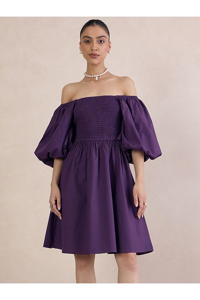 Femmella By Styli فستان قصير بأكمام منفوخة ورقبة مكشوفة الأكتاف وتفاصيل مطرزة