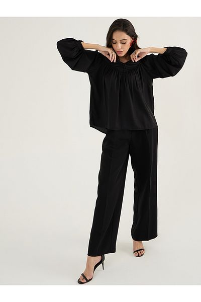 Femmella By Styli Solid Balloon Sleeve Pleated Top with Button Detail