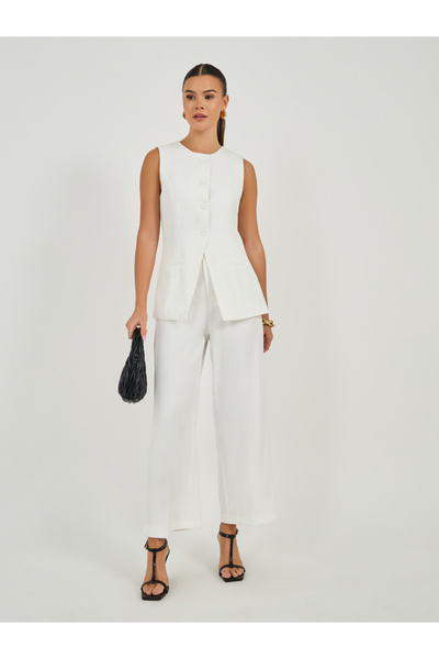 Styli Round Neck Buttoned Placket Longline Top