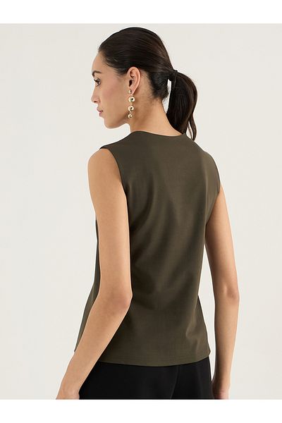 Femmella By Styli Solid Square Neck Sleeveless Top