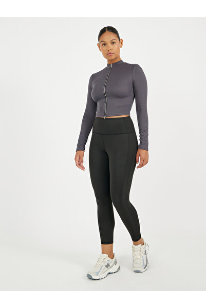 Styli بنطال ضيق قصير بدون درزات مع تفاصيل لوحة جانبية