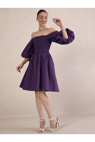 Femmella By Styli فستان قصير بأكمام منفوخة ورقبة مكشوفة الأكتاف وتفاصيل مطرزة