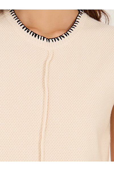 Take Two By Styli Contrast Stitching Trim Sleeveless Knit Top