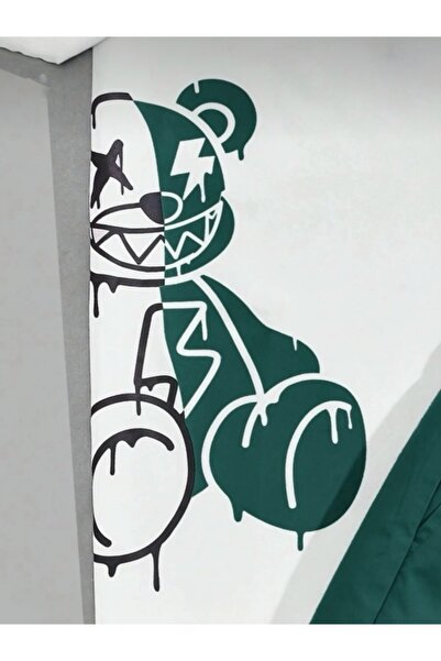 BLYDE LAYY Men's Green White Oversize Little Bear Printed Crew Neck T-Shirt Shorts Set