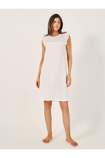 Styli Shiffli Yoke Flat Pompom Trim Detail Nightdress