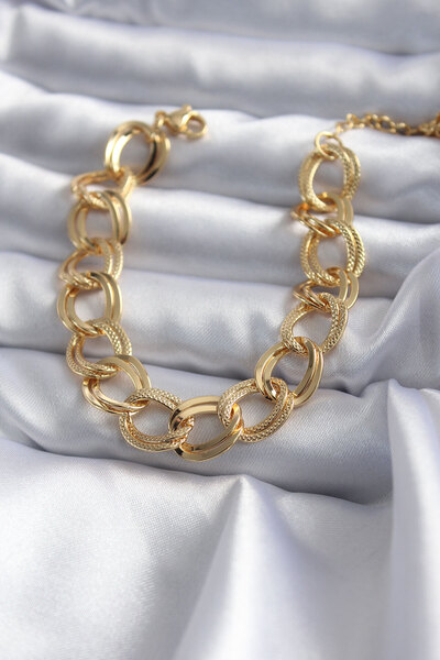 ForWhat Golden Steel Milky Way Bracelet for Elegant Woman