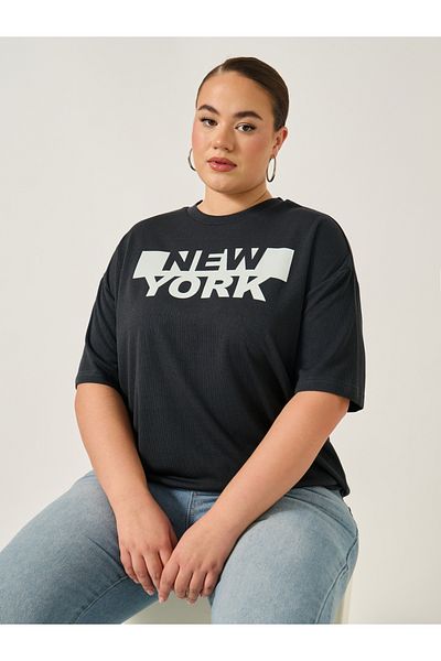 Styli Plus Size Oversized Graphic Print T-Shirt