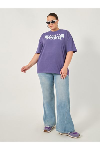 Styli Plus Size Oversized Graphic Print T-Shirt