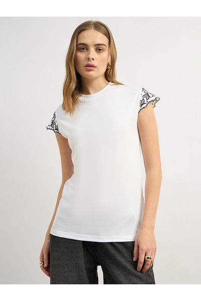 Styli Embroidered Short Sleeve Round Neck T-Shirt