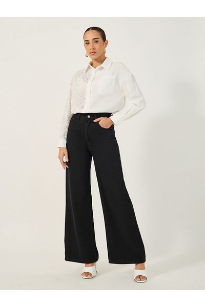 Styli Schiffli Regular Fit Spread Collar Shirt with Pocket