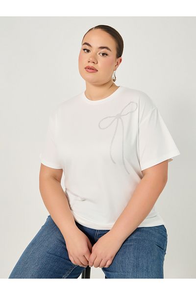 Styli Plus Size Embellished Round Neck T-Shirt