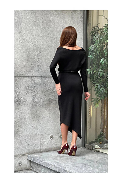 MODATALİKA Trend Kadın Bu göz Alıcı Siyah Elbise, Modern Ve Zarif Tasarımı İle Fark Yaratıyor.